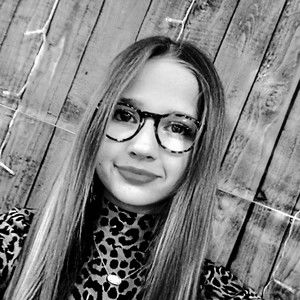 Meet your Posher, Lydia